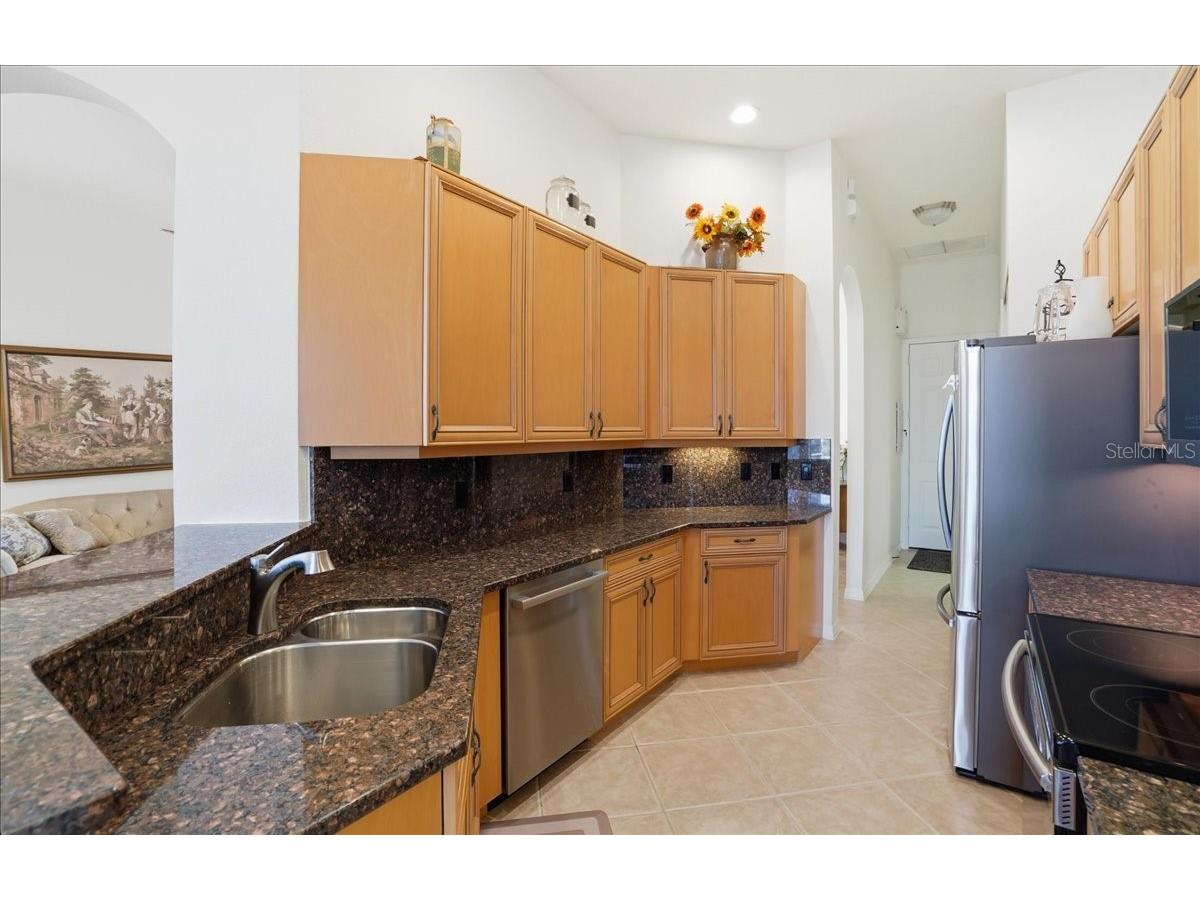 6558 41st Court E Sarasota FL 34243 A4684051 image16