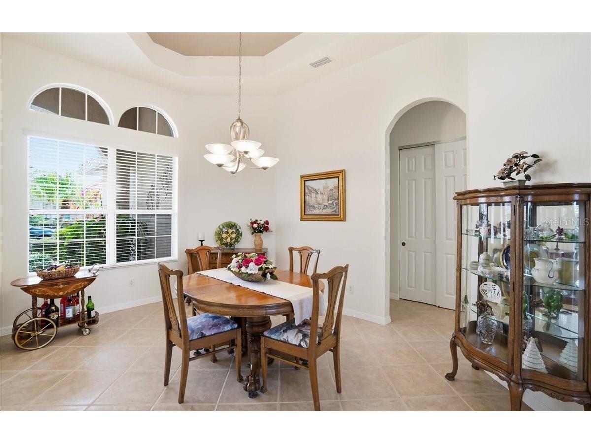 6558 41st Court E Sarasota FL 34243 A4684051 image18