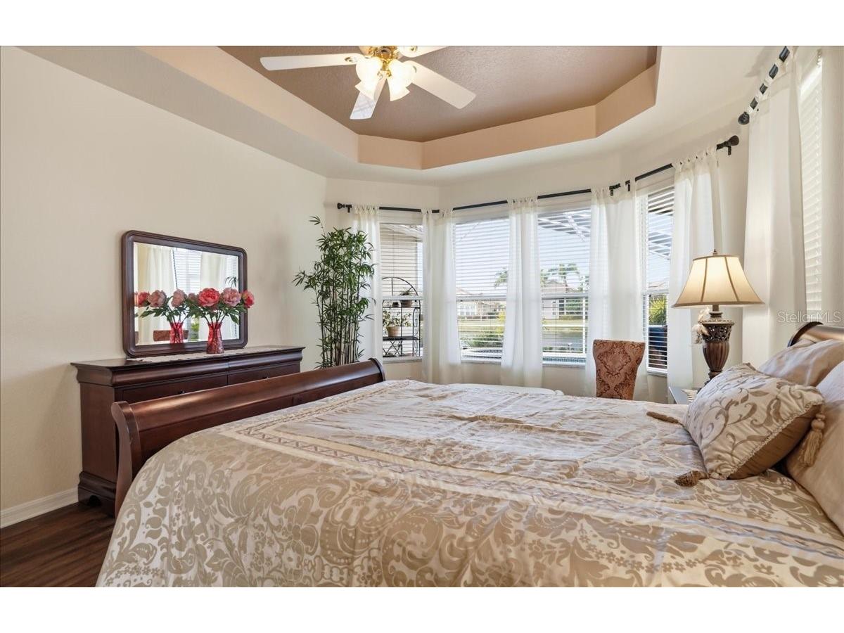6558 41st Court E Sarasota FL 34243 A4684051 image23