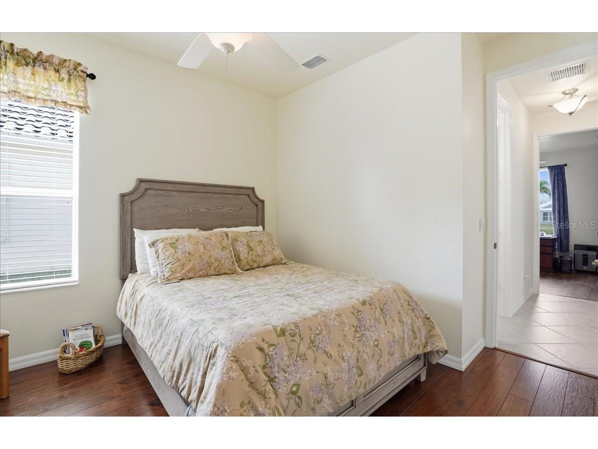 6558 41st Court E Sarasota FL 34243 A4684051 image33