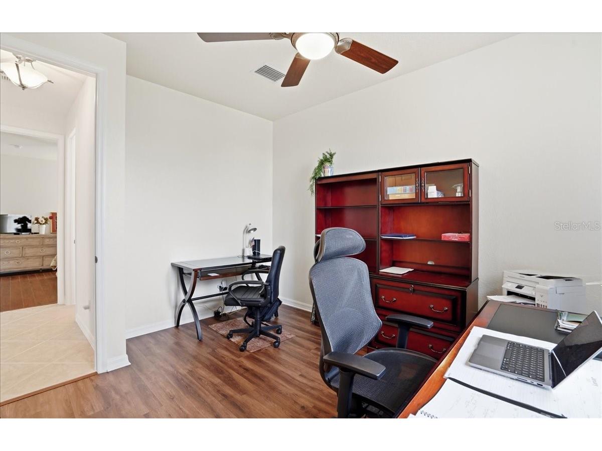 6558 41st Court E Sarasota FL 34243 A4684051 image35