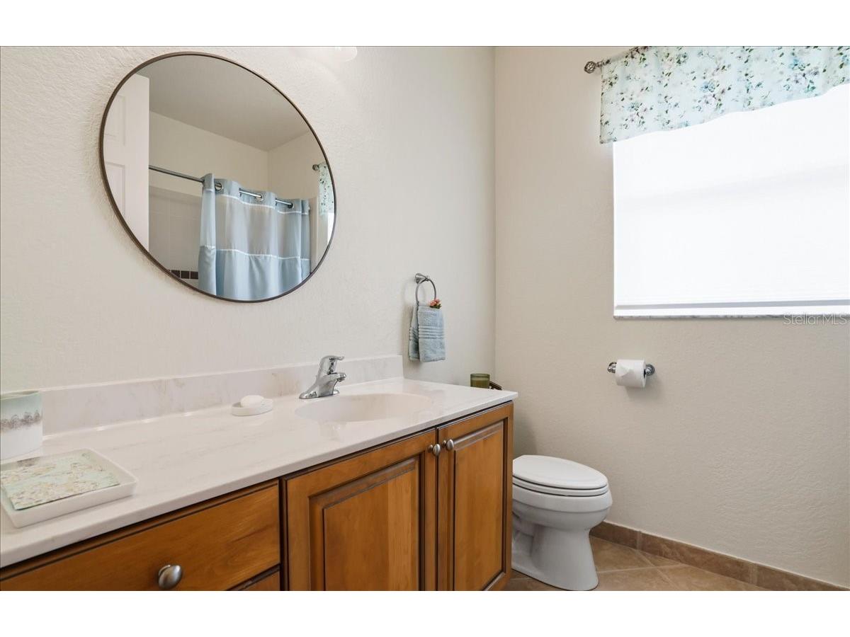 6558 41st Court E Sarasota FL 34243 A4684051 image36