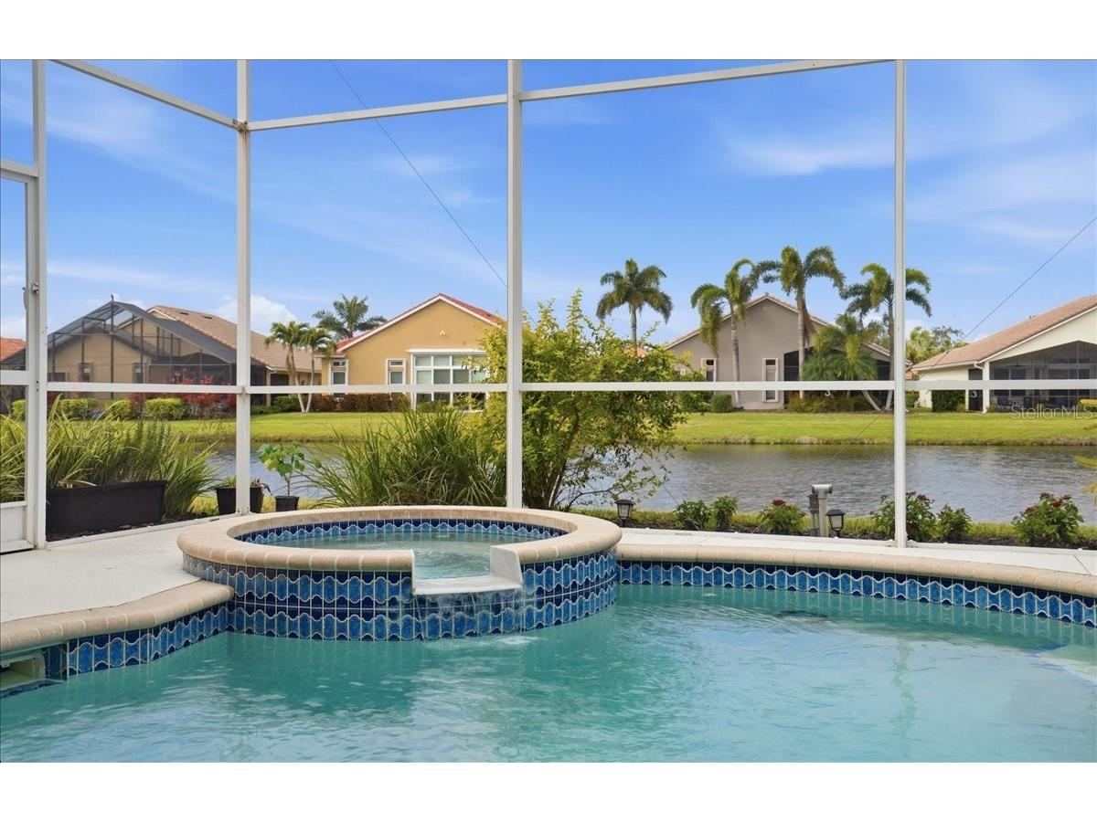 6558 41st Court E Sarasota FL 34243 A4684051 image40