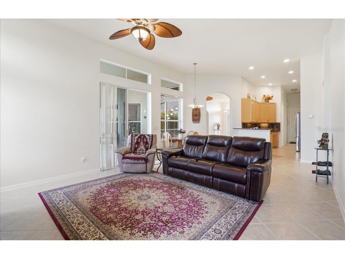6558 41st Court E Sarasota FL 34243 A4684051 image8
