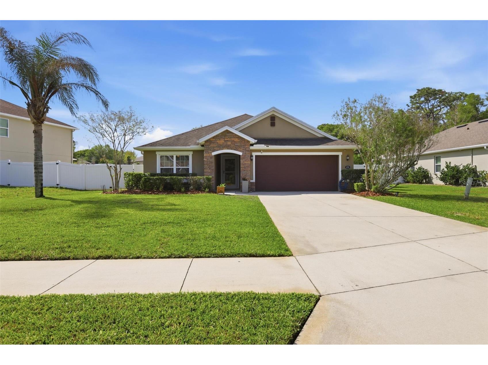 656 Carya Court Deland FL 32724 V4948113 image1