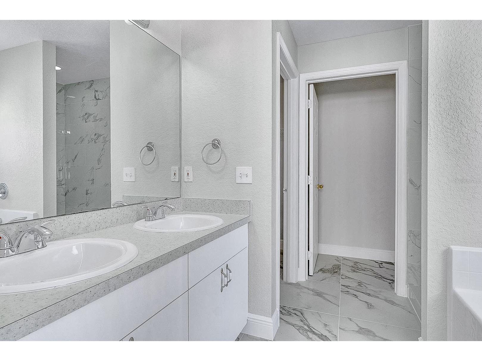 656 Linnet Court Kissimmee FL 34759 S5133325 image17