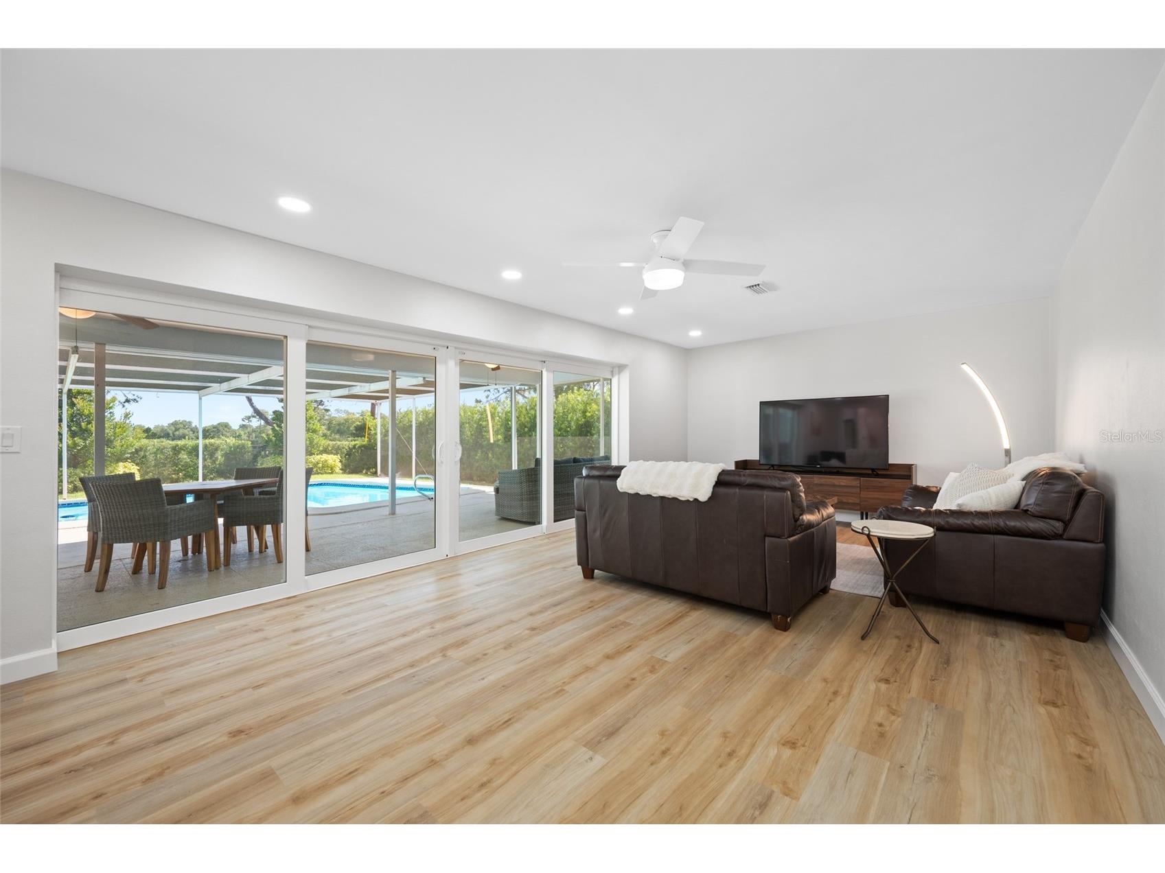 656 Mehlenbacher Road Belleair FL 33756 TB8505636 image18