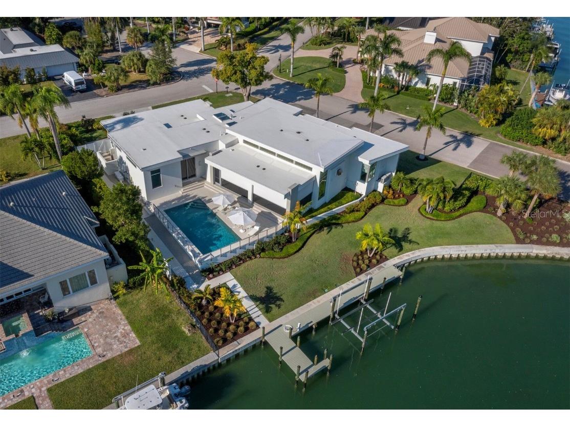 656 S Owl Drive Sarasota FL 34236 A4671970 image3