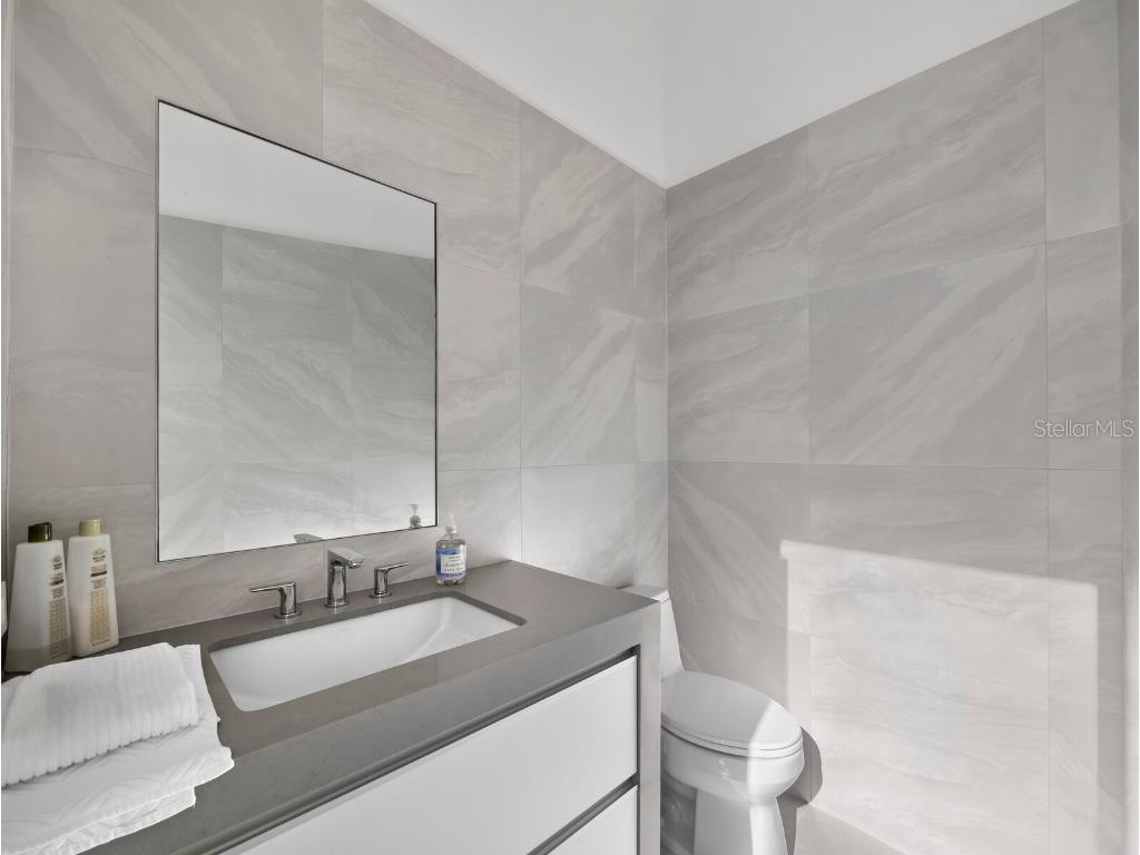 656 S Owl Drive Sarasota FL 34236 A4671970 image39