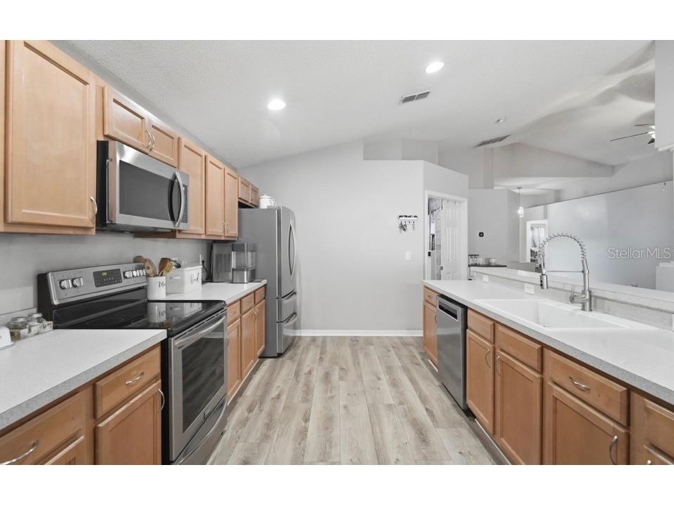 656 Swan Range Road Orange City FL 32763 V4948181 image16