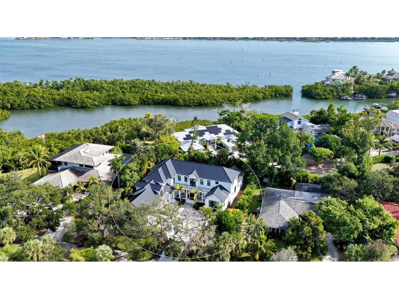 656 Tropical Circle Sarasota FL 34242 A4674326 image1