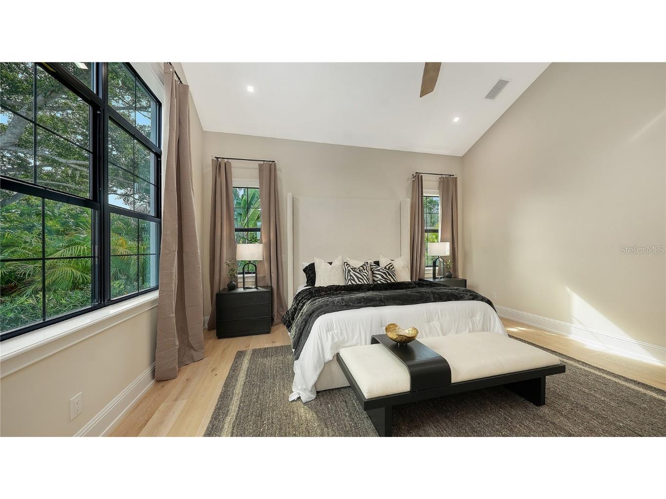 656 Tropical Circle Sarasota FL 34242 A4674326 image35