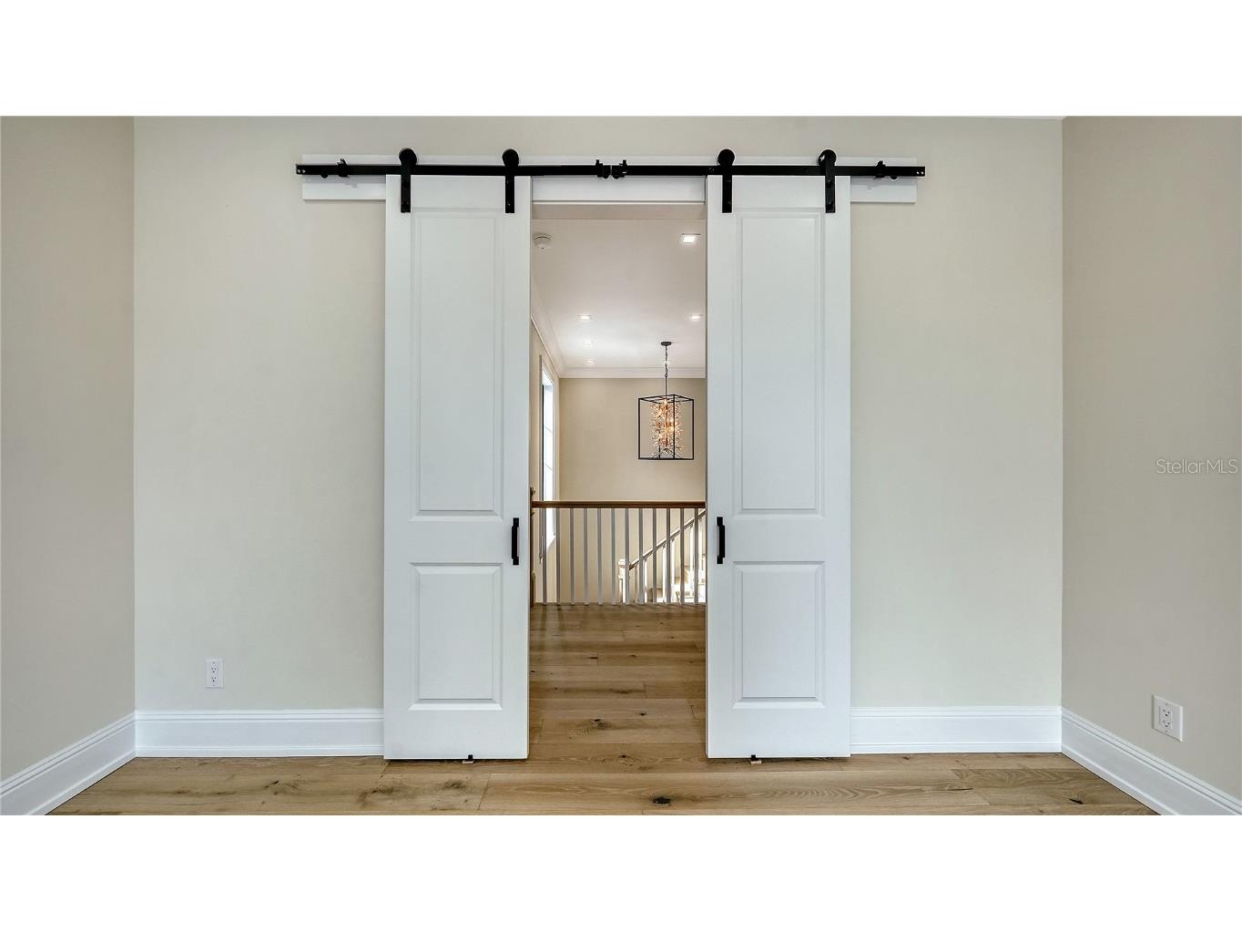 656 Tropical Circle Sarasota FL 34242 A4674326 image46