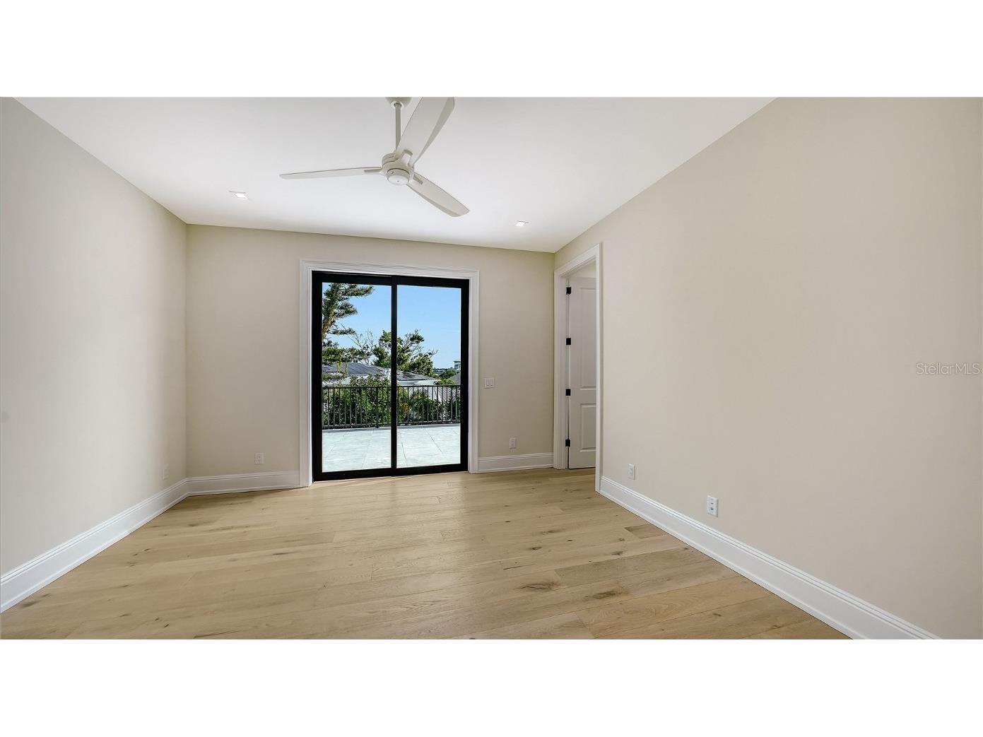 656 Tropical Circle Sarasota FL 34242 A4674326 image47