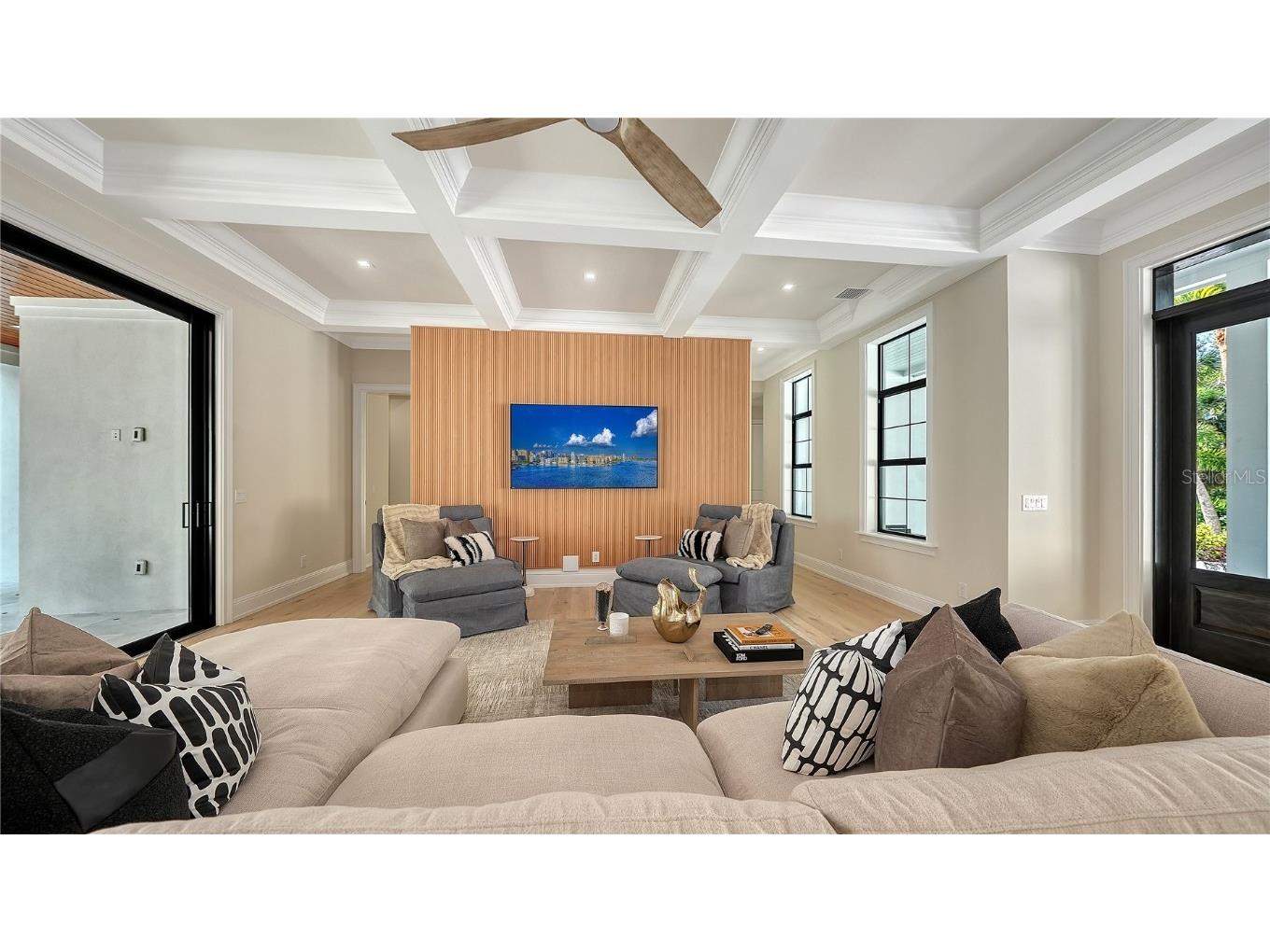 656 Tropical Circle Sarasota FL 34242 A4674326 image8