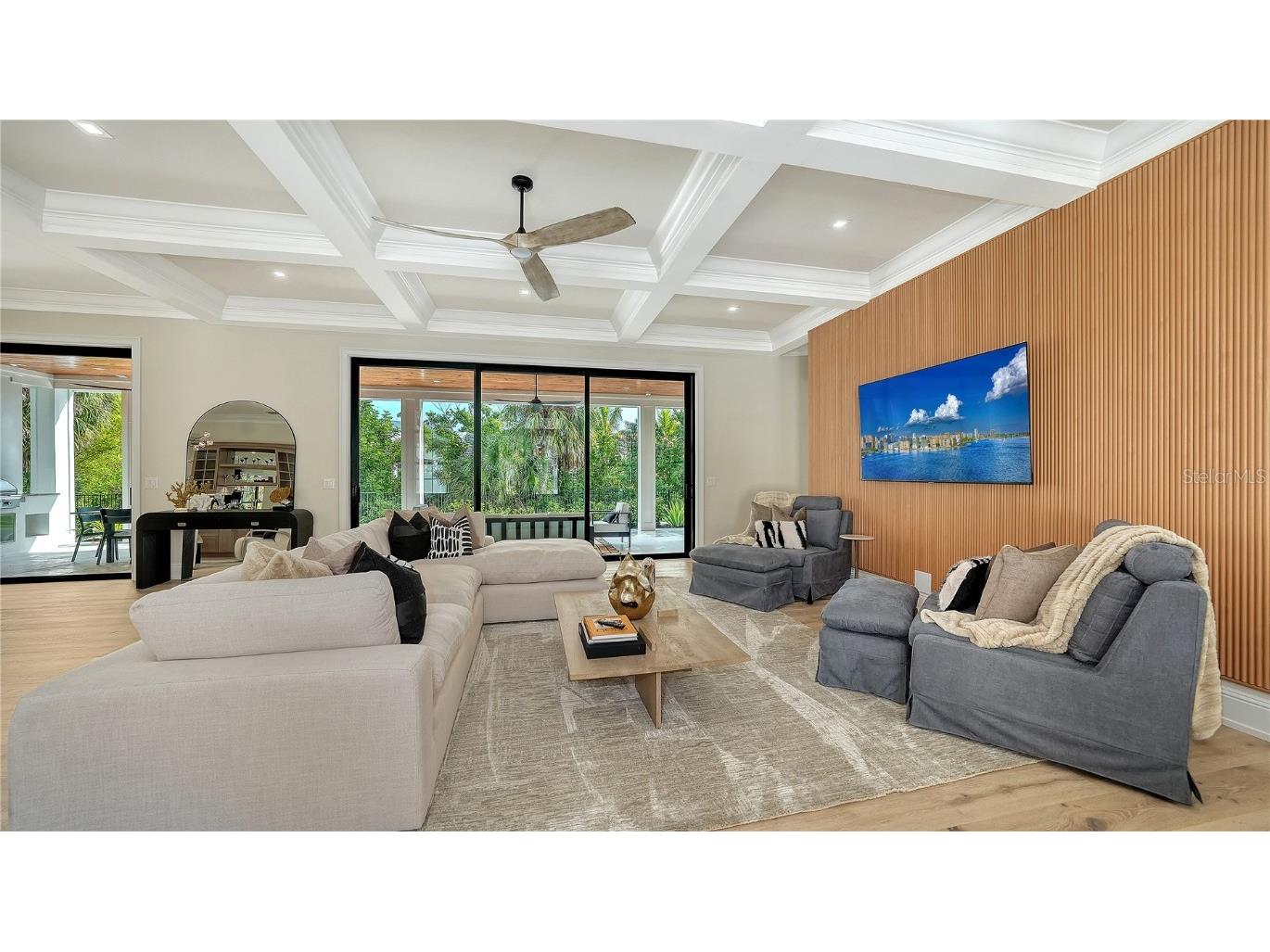 656 Tropical Circle Sarasota FL 34242 A4674326 image9