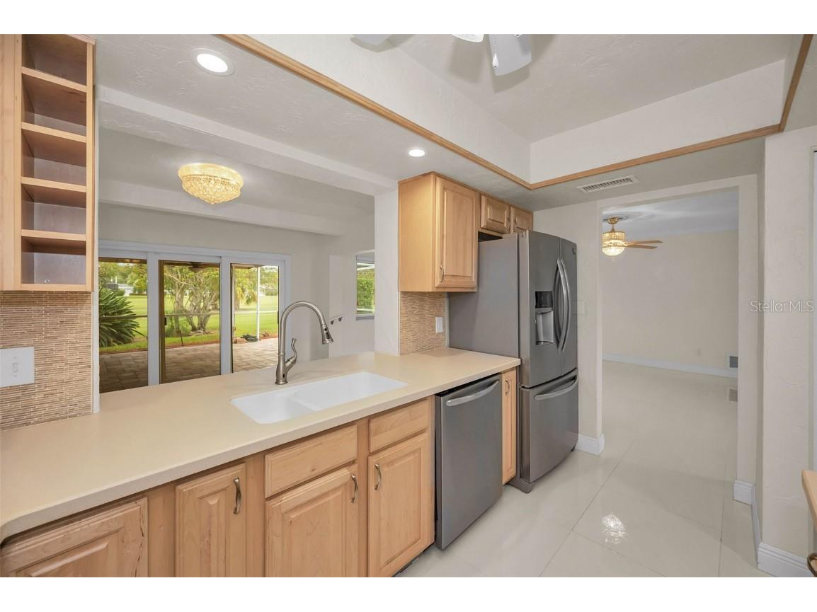 6561 Golden Horseshoe Drive Seminole FL 33777 TB8418598 image11