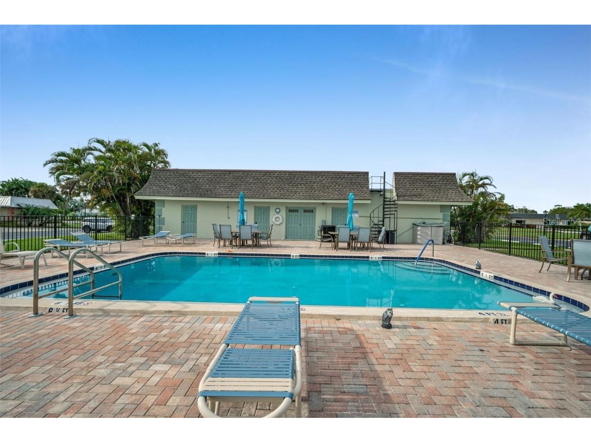 6561 Golden Horseshoe Drive Seminole FL 33777 TB8418598 image39