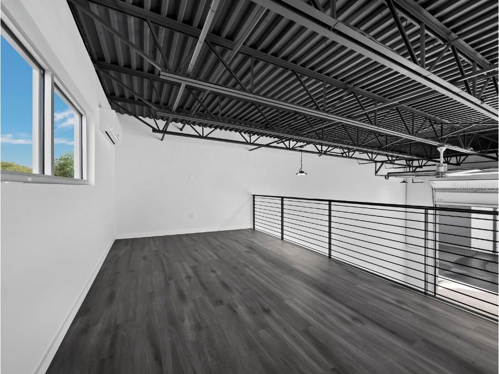 6562 Palmer Park Circle #18 Sarasota FL 34238 A4674481 image11