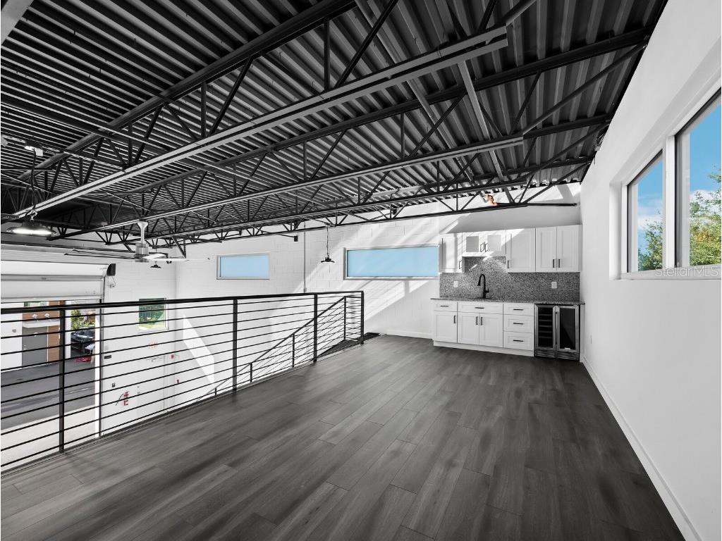 6562 Palmer Park Circle #18 Sarasota FL 34238 A4674481 image12