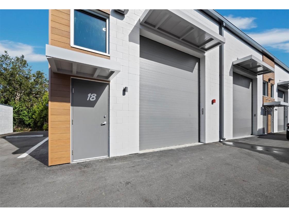 6562 Palmer Park Circle #18 Sarasota FL 34238 A4674481 image16