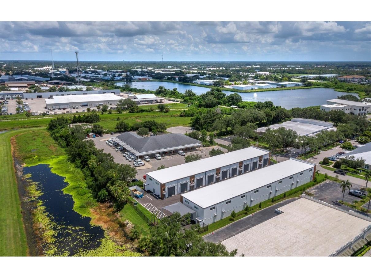 6562 Palmer Park Circle #18 Sarasota FL 34238 A4674481 image19