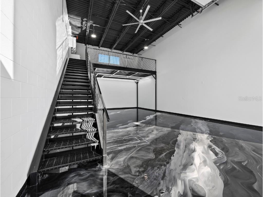 6562 Palmer Park Circle #18 Sarasota FL 34238 A4674481 image3