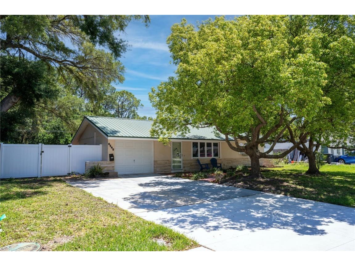 6565 25th Street N Saint Petersburg FL 33702 U8238828 image1