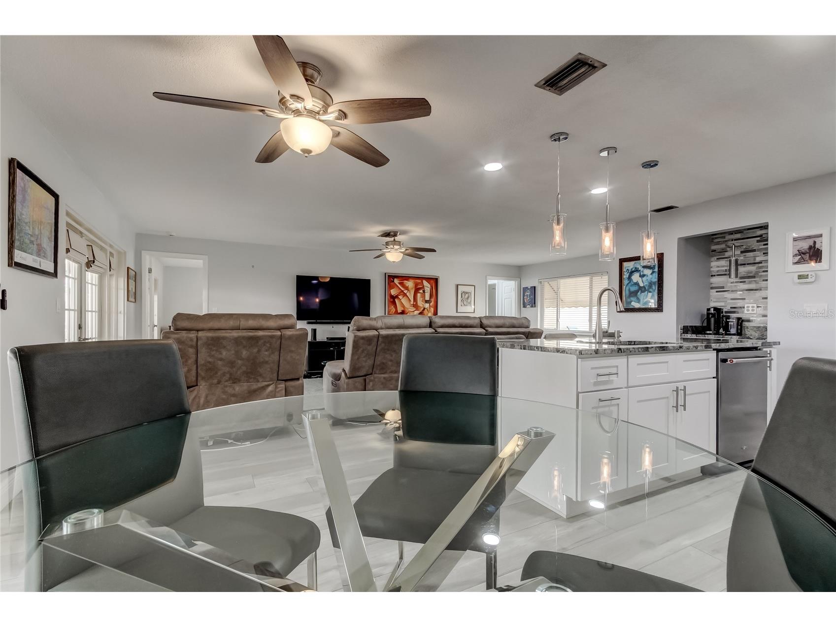 6565 Green Valley Seminole FL 33777 TB8455242 image17