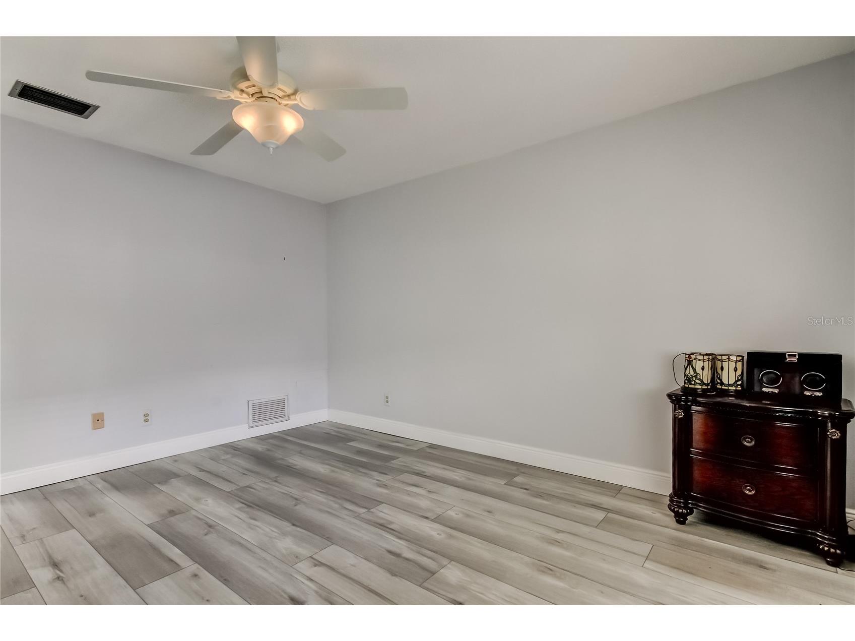 6565 Green Valley Seminole FL 33777 TB8455242 image26