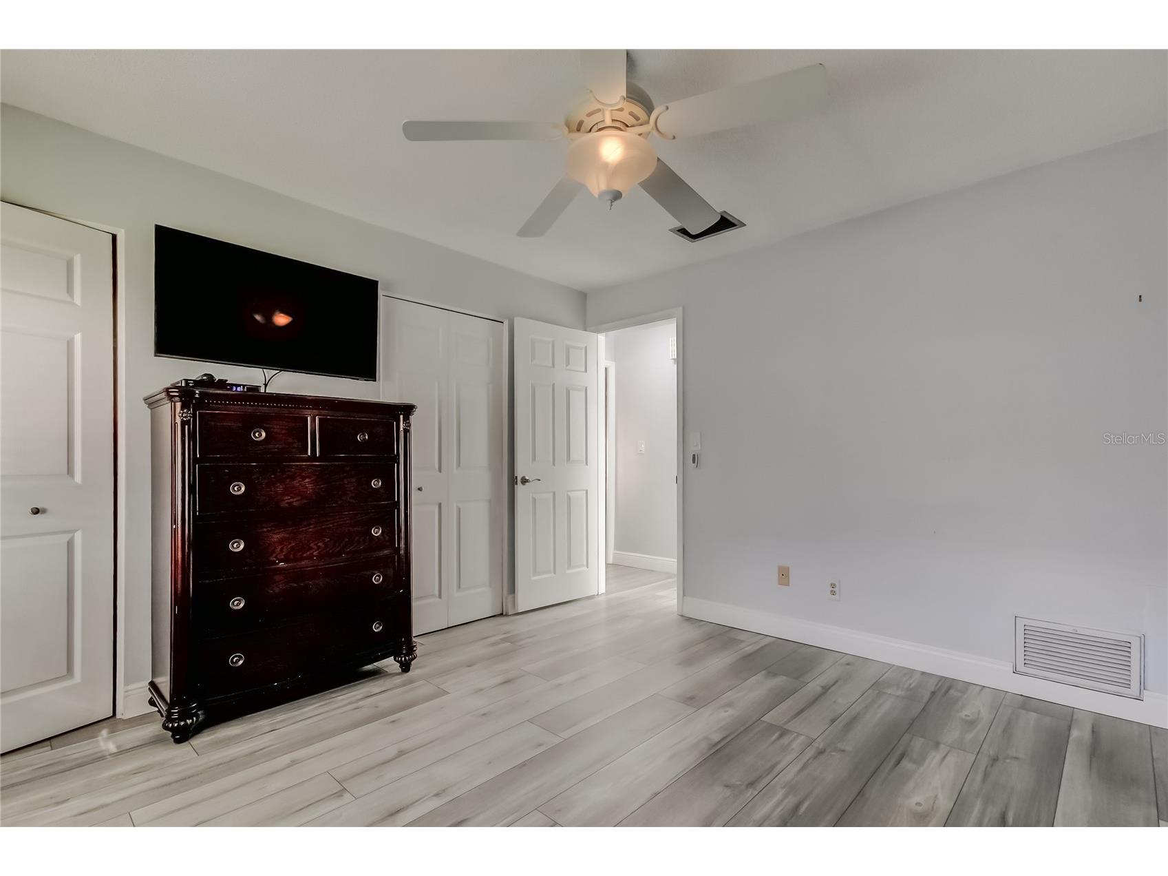 6565 Green Valley Seminole FL 33777 TB8455242 image27