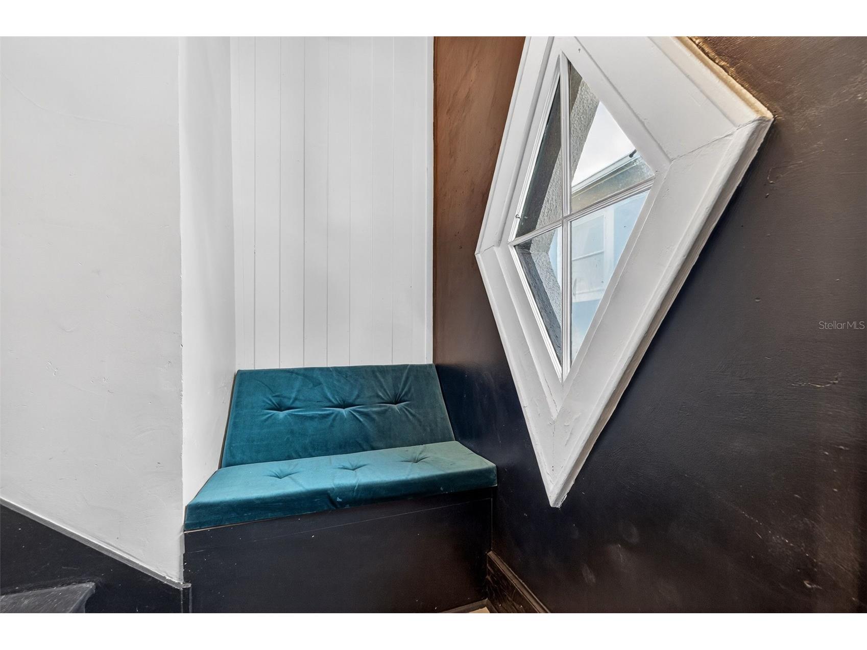 6566 1st Avenue S Saint Petersburg FL 33707 TB8488154 image24