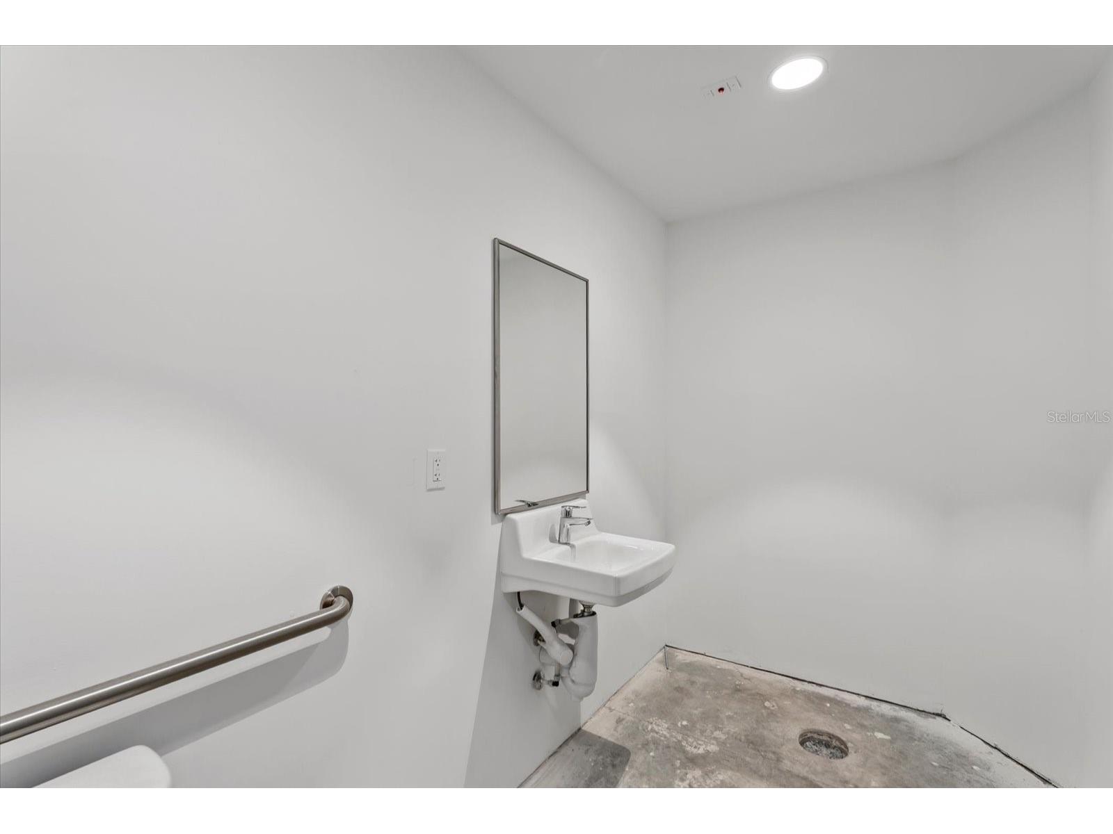 6566 Palmer Park Circle #1 Sarasota FL 34238 A4689779 image15