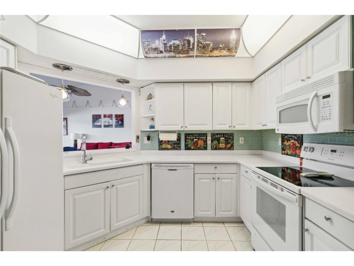 6568 Fairway Gardens Drive #6568 Bradenton FL 34203 A4658804 image8