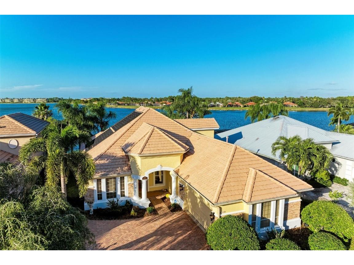 6569 Waters Edge Way Lakewood Ranch FL 34202 - LAKE UIHLEIN A4587499 image1