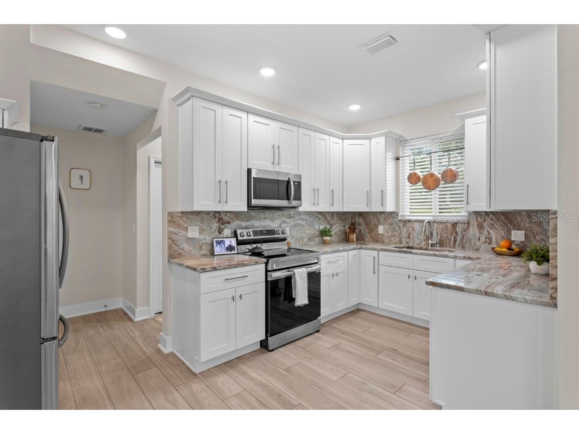 657 26th Avenue S Saint Petersburg FL 33705 TB8435823 image18