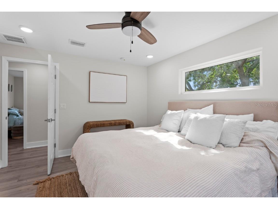 657 26th Avenue S Saint Petersburg FL 33705 TB8435823 image20