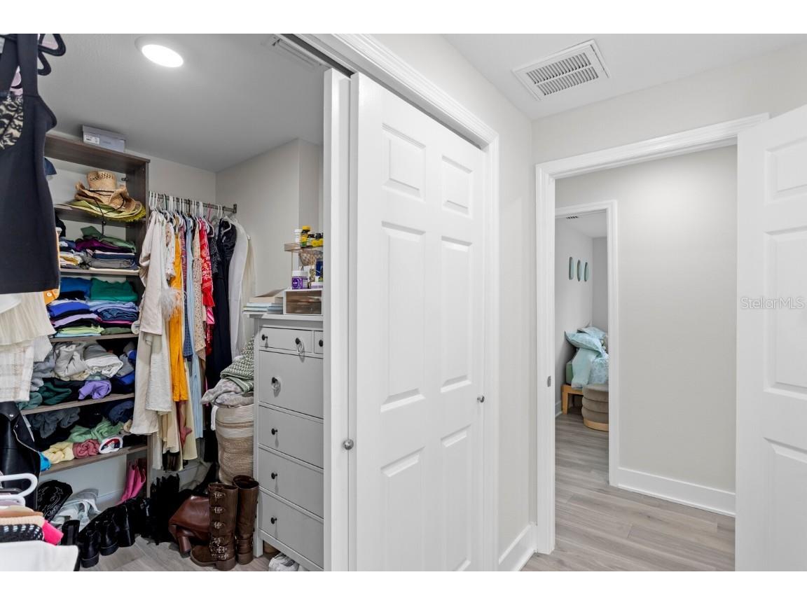 657 26th Avenue S Saint Petersburg FL 33705 TB8435823 image22