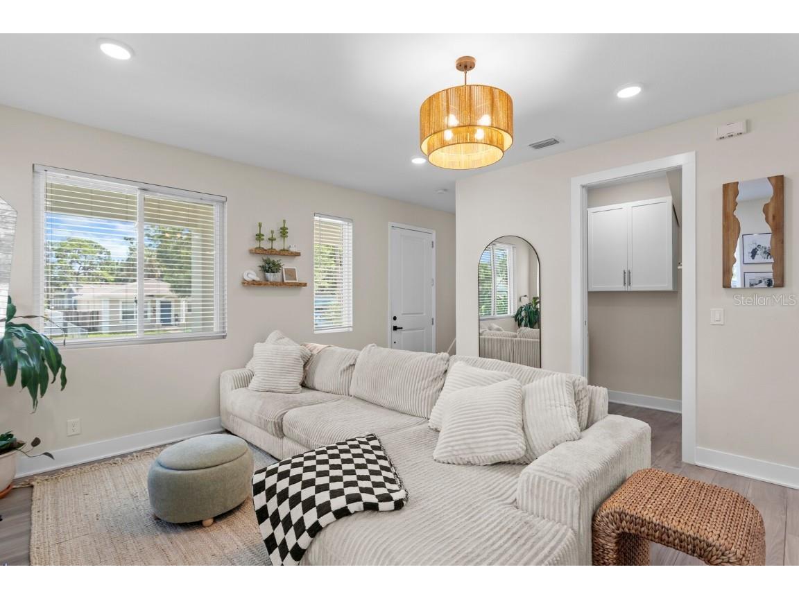 657 26th Avenue S Saint Petersburg FL 33705 TB8435823 image9