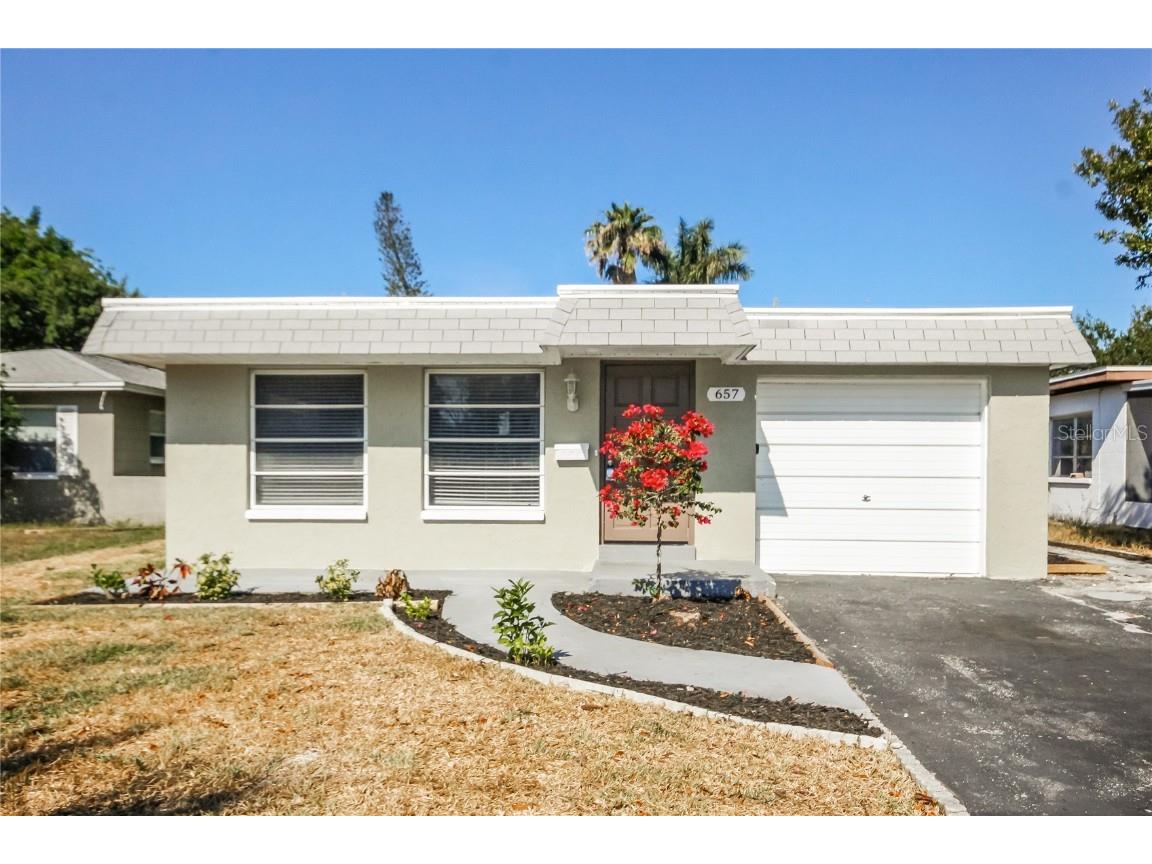 657 59th Street S Saint Petersburg FL 33707 O6239104 image1