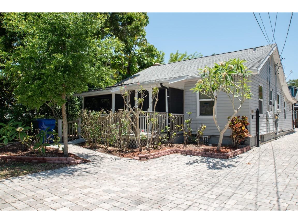 657 Broadway #A Dunedin FL 34698 U8203966 image1