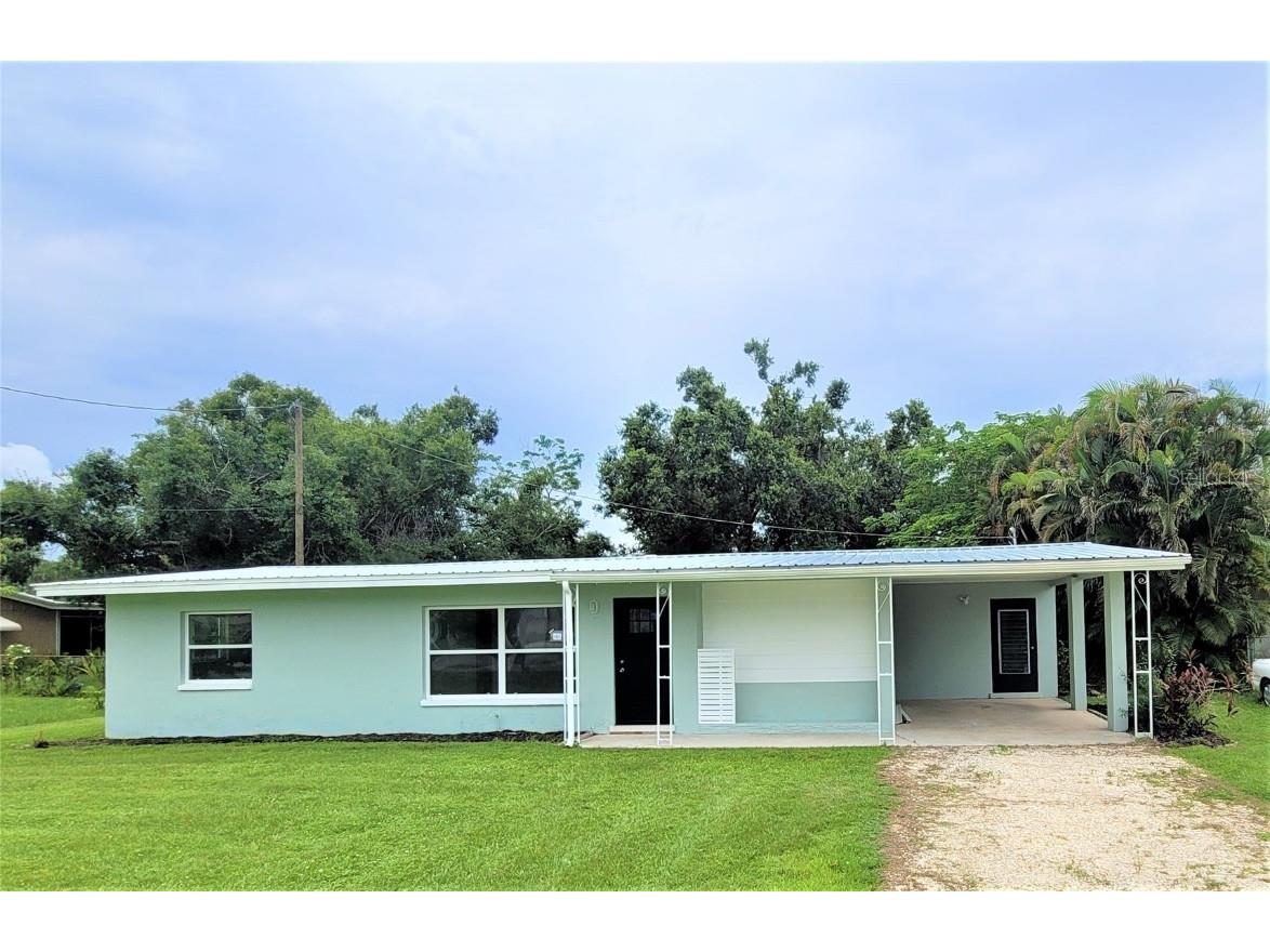 657 Canal Drive North Fort Myers FL 33903 C7477701 image1