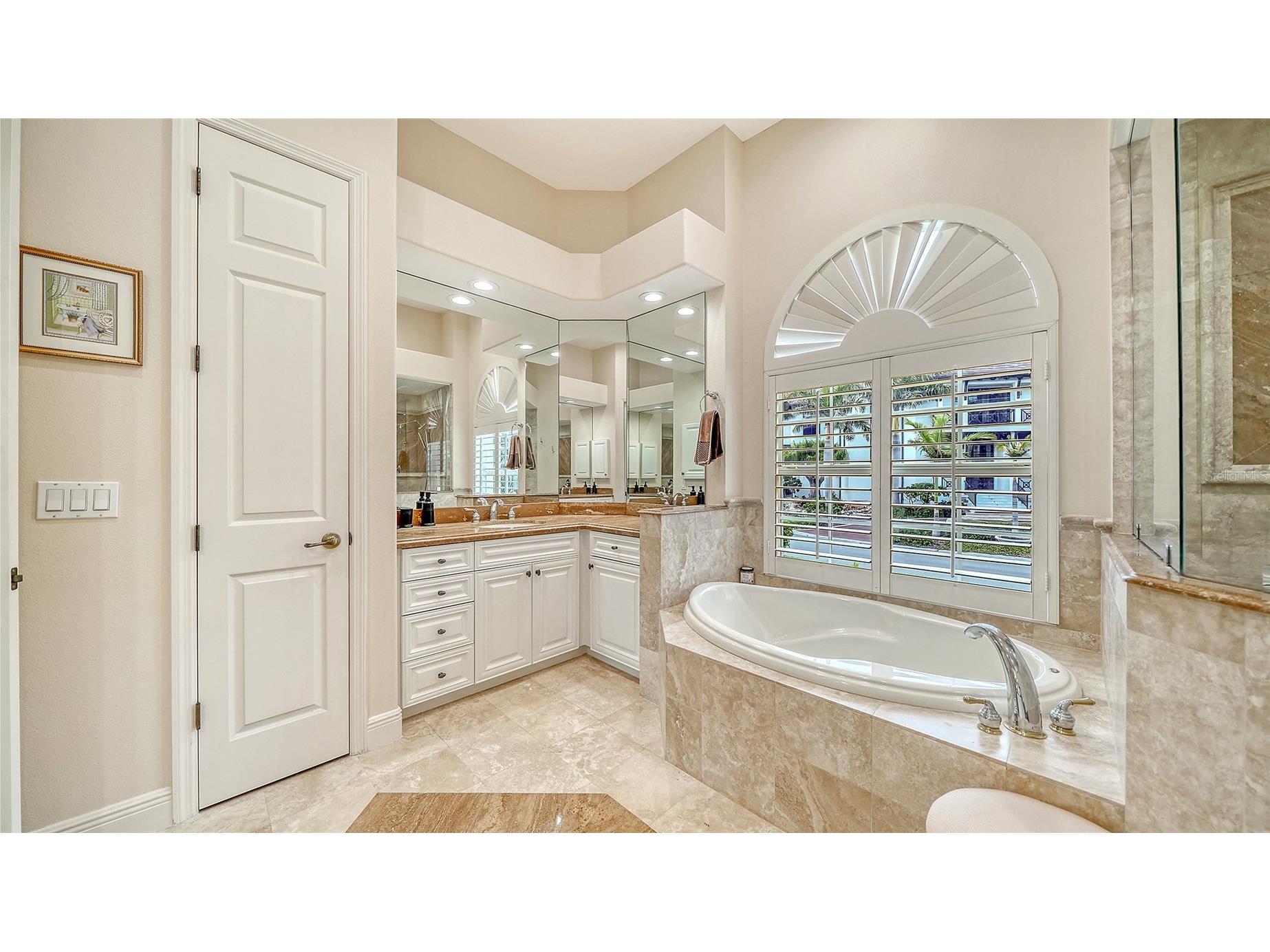 657 Halyard Lane Longboat Key FL 34228 - GULF OF AMERICA A4699348 image13