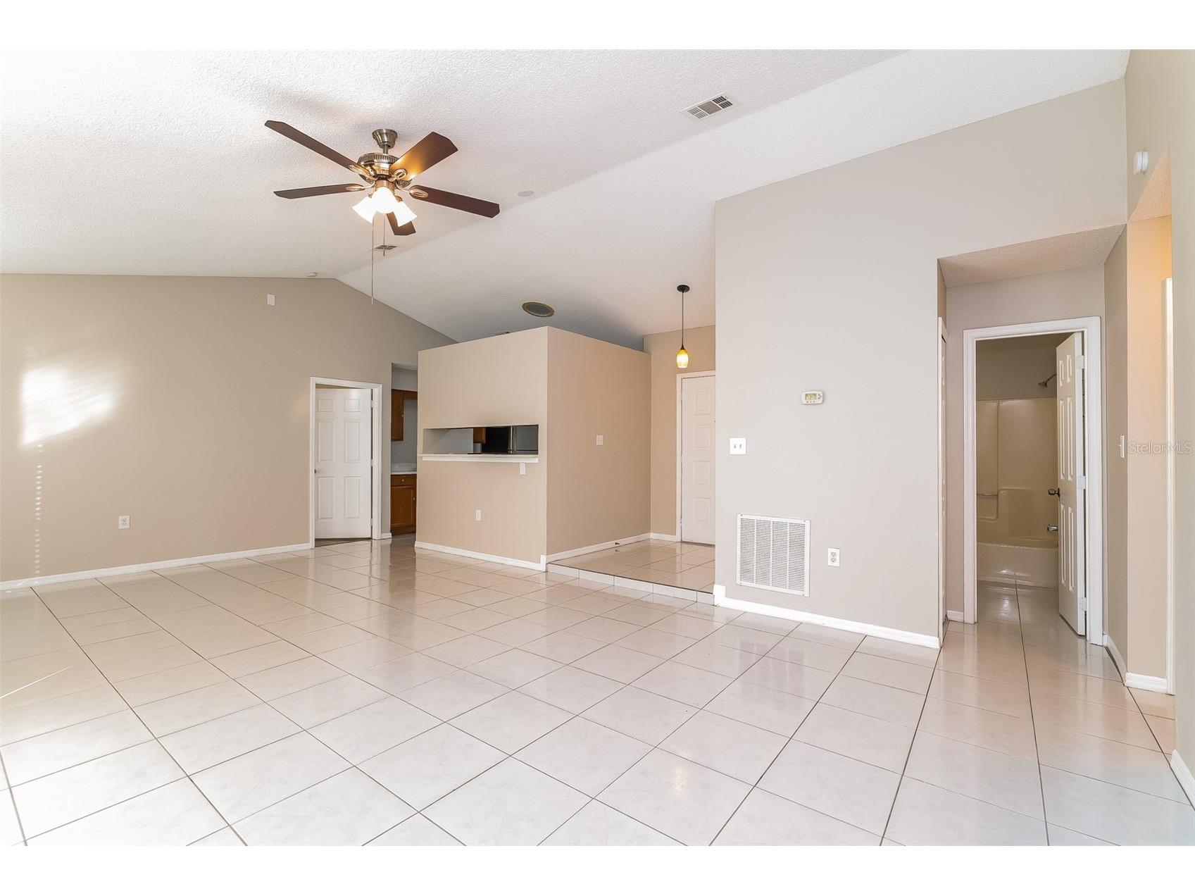 657 Koala Court Kissimmee FL 34759 O6389933 image3