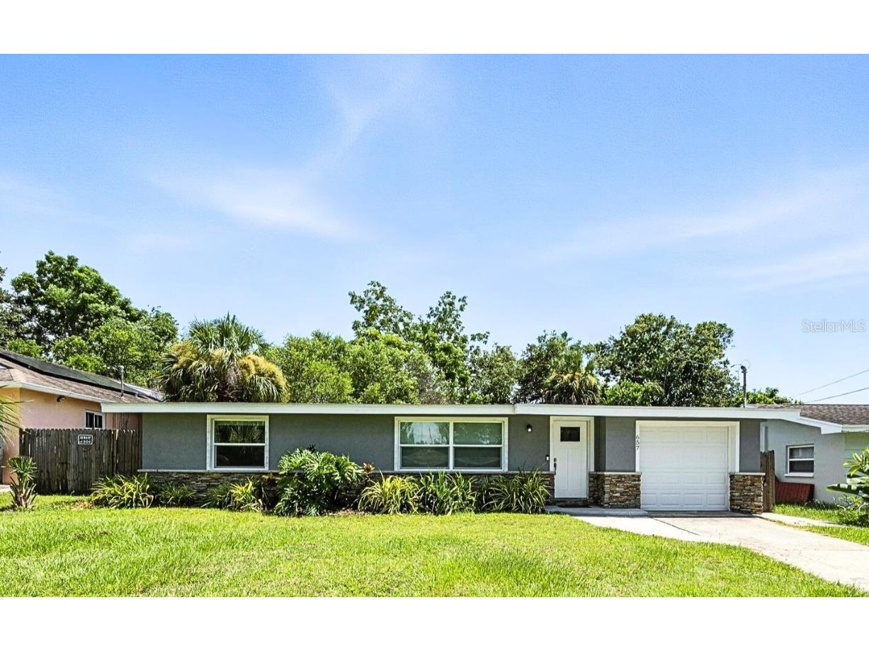 657 Laura Lane Dunedin FL 34698 TB8409793 image1