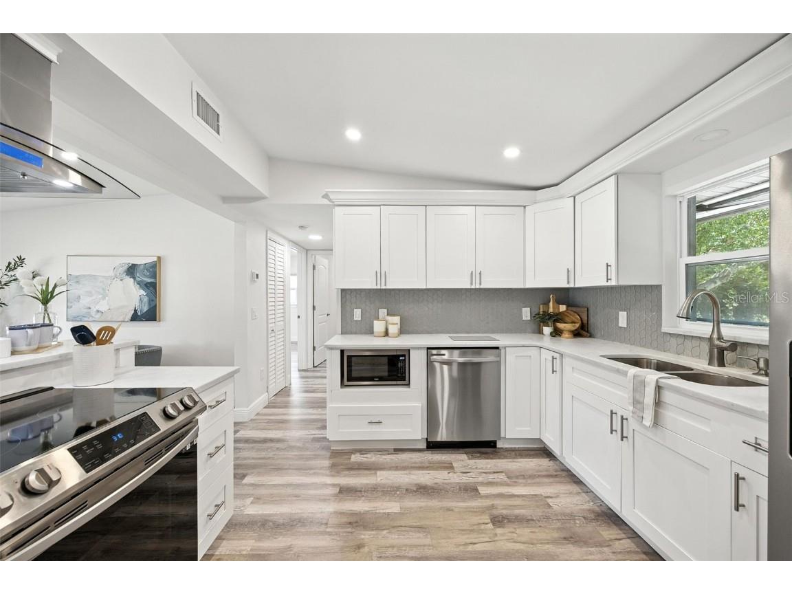 657 Laura Lane Dunedin FL 34698 TB8409793 image12