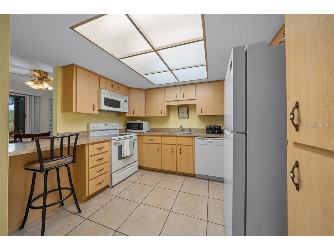 657 Midway Drive #A Ocala FL 34472 - LAKE SPARKLE OM697077 image16