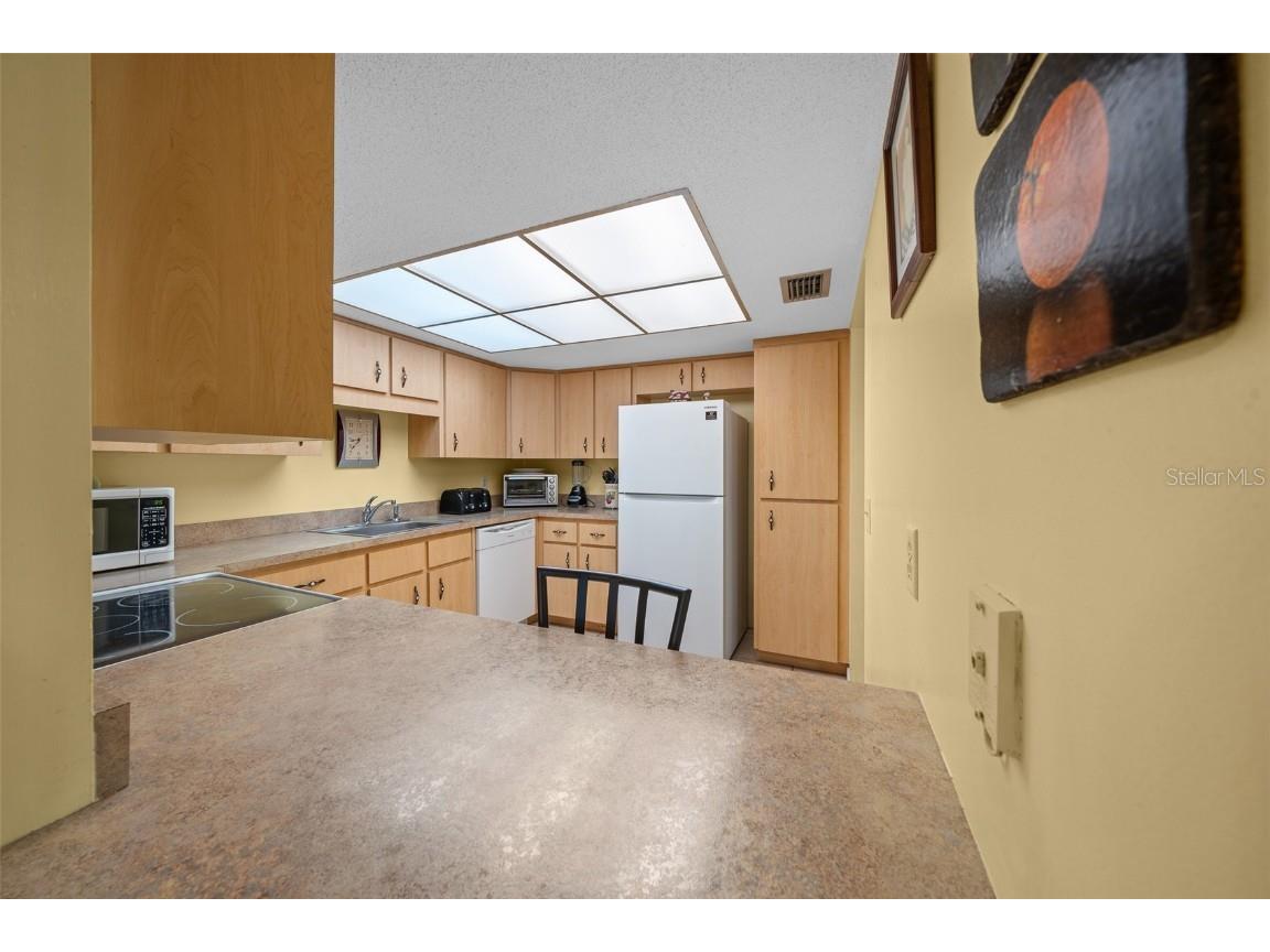 657 Midway Drive #A Ocala FL 34472 - LAKE SPARKLE OM697077 image17