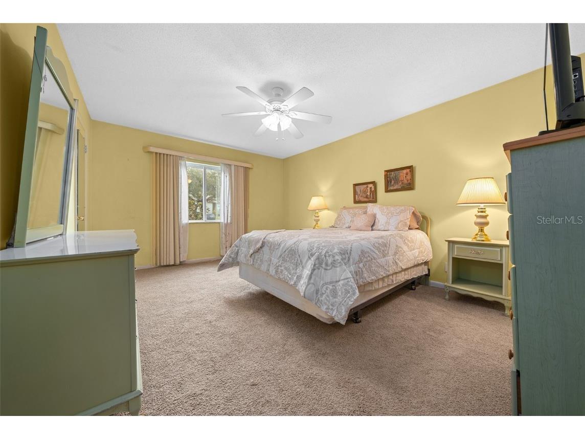 657 Midway Drive #A Ocala FL 34472 - LAKE SPARKLE OM697077 image22