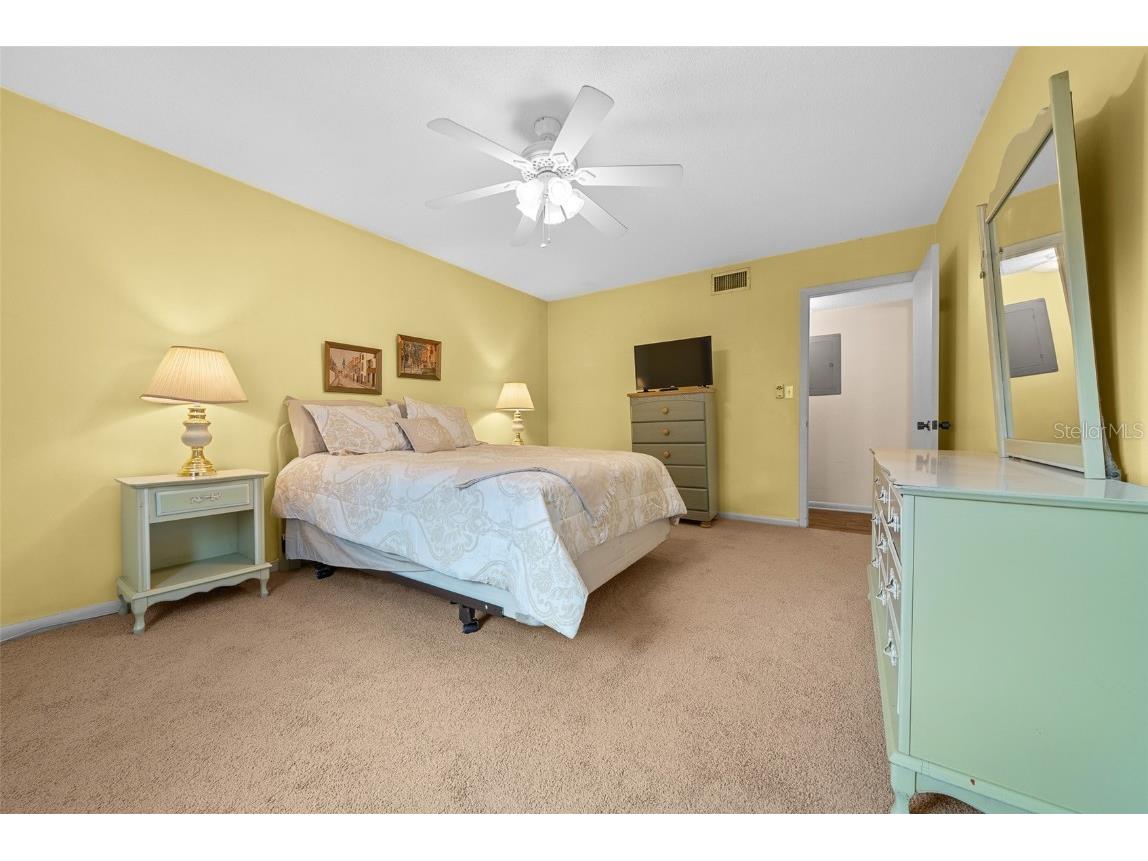 657 Midway Drive #A Ocala FL 34472 - LAKE SPARKLE OM697077 image23